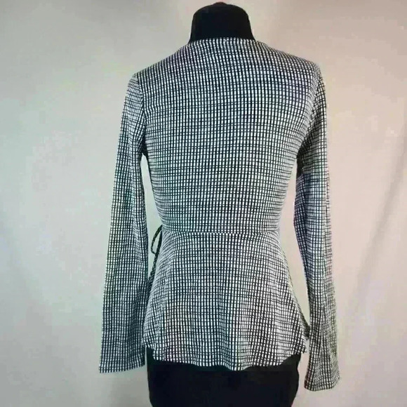 NWT‎ Caution To The Wind Medium Black/White Stretch Knit Peplum Top Deep V Neck - Picture 3 of 6